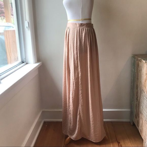 Victoria secret champagne pink skirt, size 0 - Picture 4 of 7